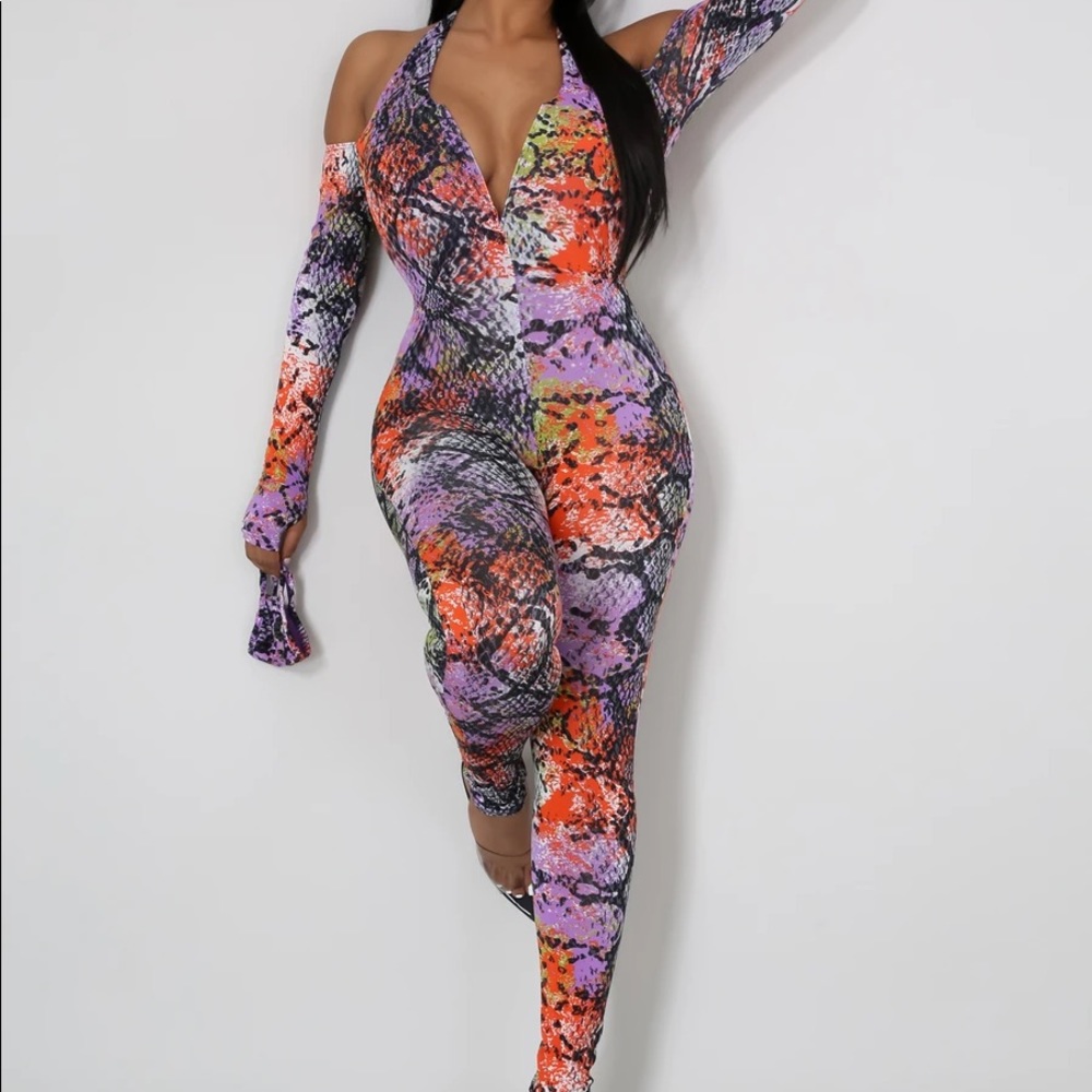 Jumpsuit Set - Picture 2 of 3